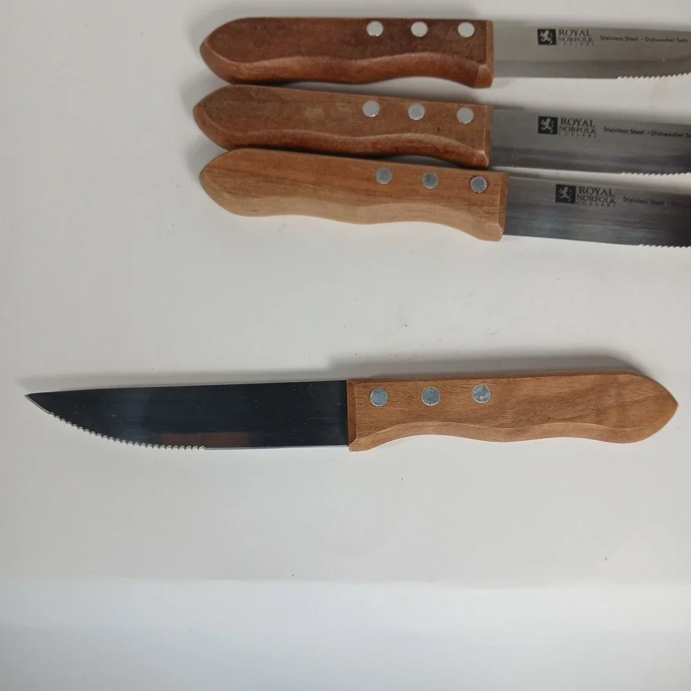 Royal Norfolk Cutlery Steak Knives Stainless Steel Wood Handle Lot of 4